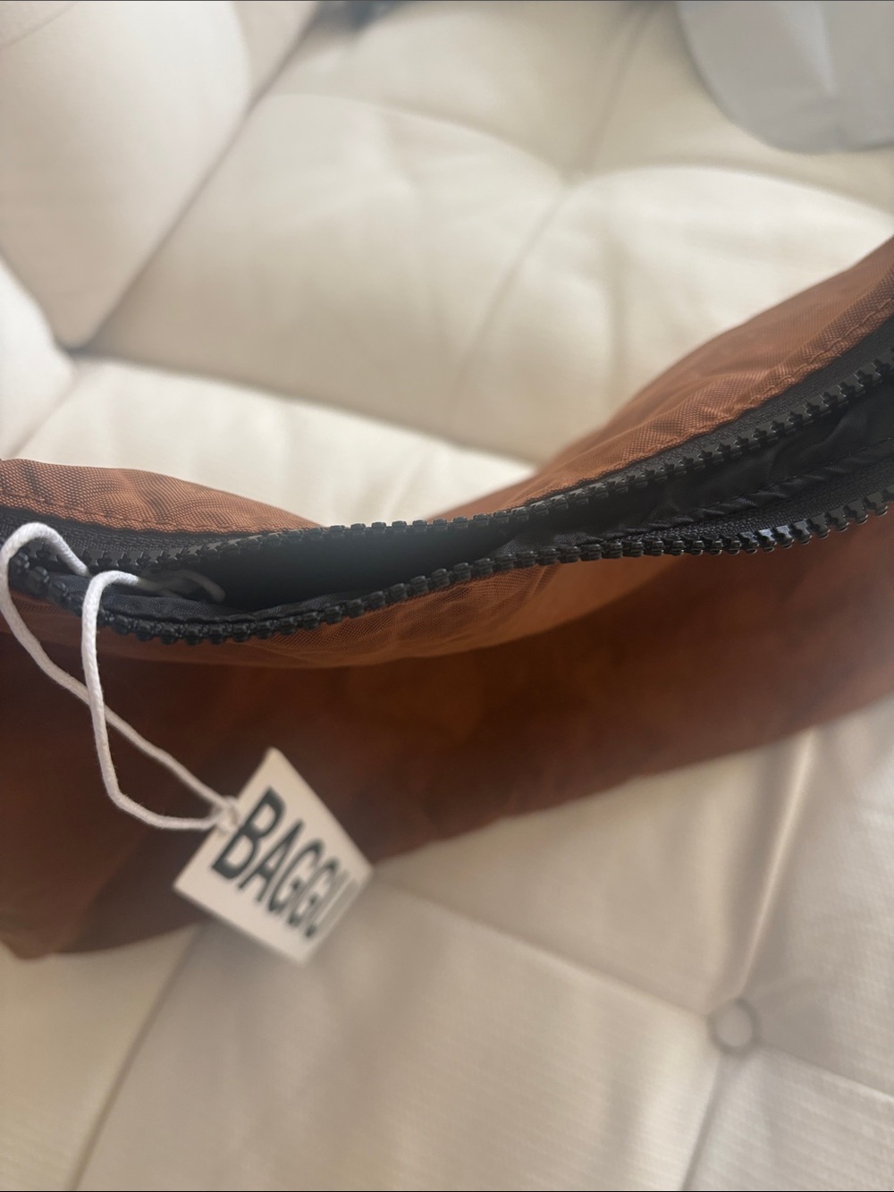 BAGGU Shoulder Bag in Rust - Picture 3 of 5